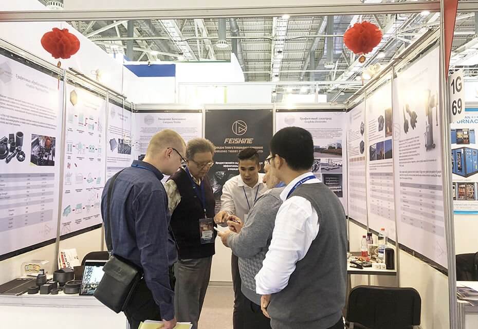 What should I pay attention to when buying graphite plate